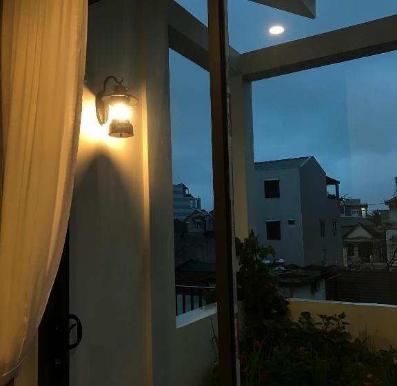 اتاق استاندارد با چشم‌انداز باغ, Myfa House