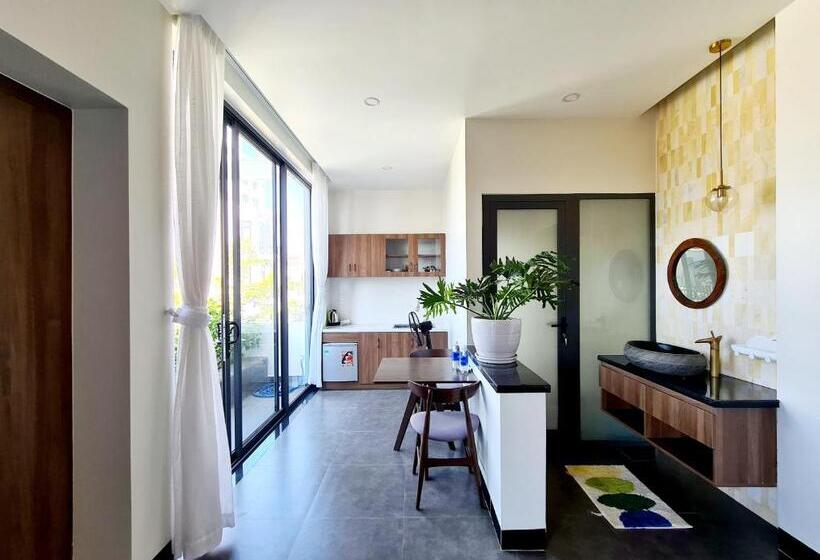 اتاق استاندارد با چشم‌انداز باغ, Myfa House