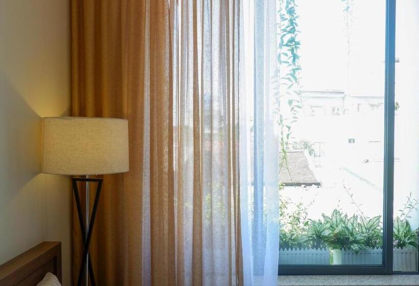 اتاق استاندارد با تخت بزرگ, Myfa House