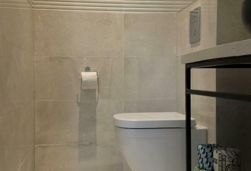 디럭스 룸 킹사이즈 침대, Valerius BoutiqueHotel
