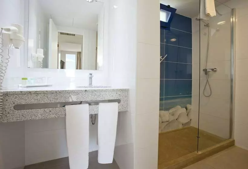 سوییت جونیور با چشم‌انداز دریا, Aparthotel Novo Mar