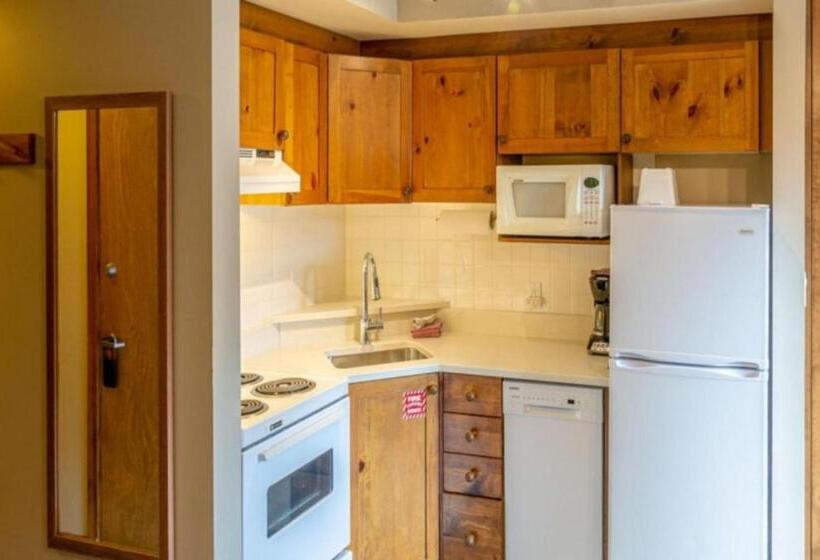 标准工作室, Cahilty Hotel & Suites