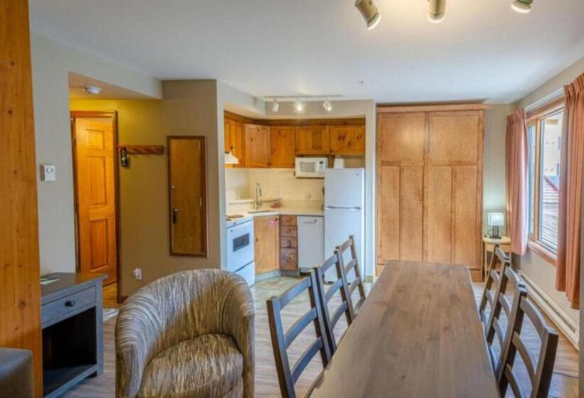 标准工作室, Cahilty Hotel & Suites