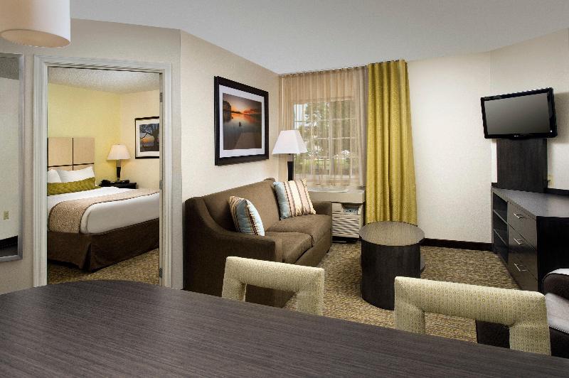 适合残疾人士使用的套间, Candlewood Suites Richmond South, An Ihg