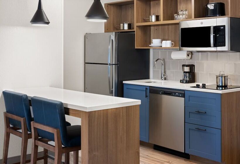 جناح, Candlewood Suites Richmond South, An Ihg