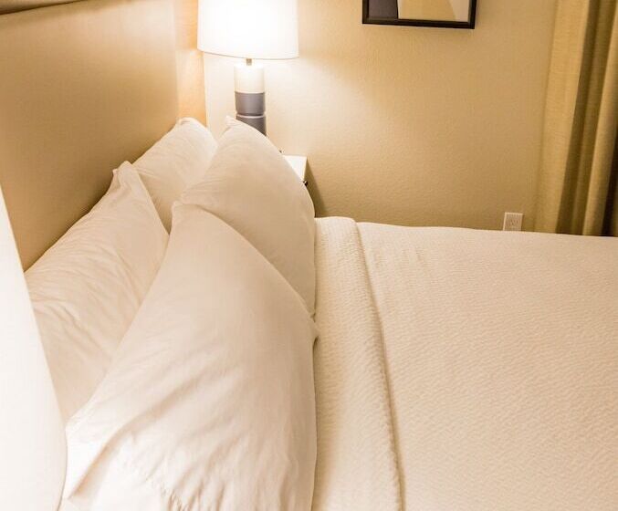 جناح لذوى الاحتياجات الخاصة, Candlewood Suites Richmond South, An Ihg