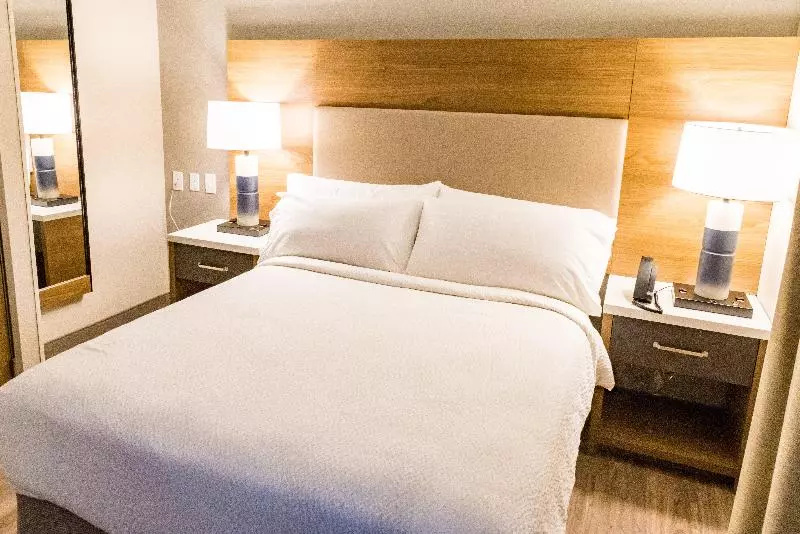 سوئیت برای معلولان, Candlewood Suites Richmond South, An Ihg