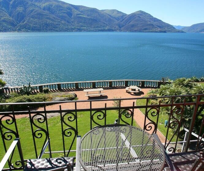 اتاق استاندارد با چشمانداز دریاچه, Collinetta