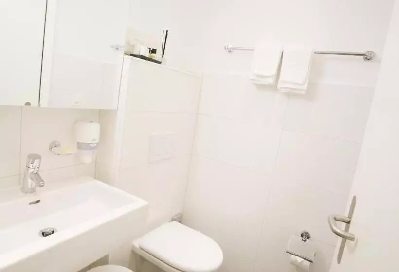 Standardzimmer, Collinetta