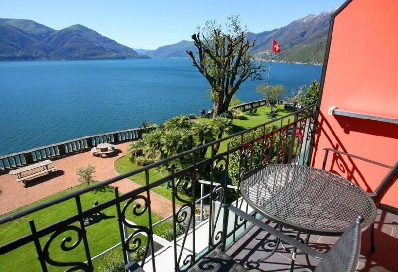 اتاق استاندارد با چشمانداز دریاچه, Collinetta