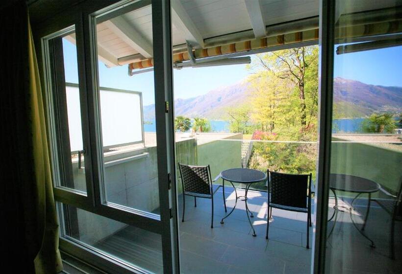 اتاق استاندارد با چشمانداز دریاچه, Collinetta