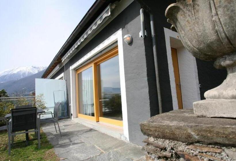 سوییت جونیور با چشمانداز دریاچه, Collinetta