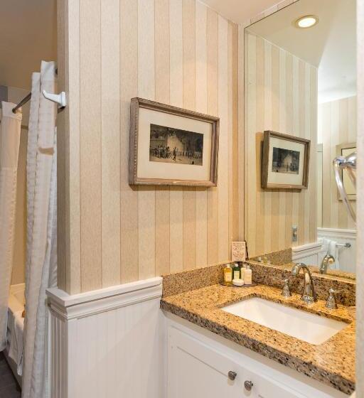 スーペリアールーム, Crowne Pointe Historic Inn Adults Only