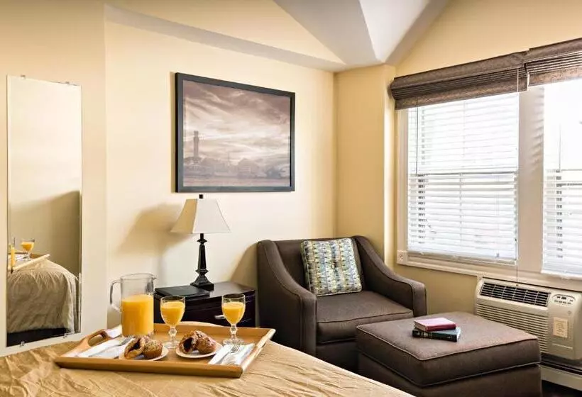 اتاق سوپریور, Crowne Pointe Historic Inn Adults Only