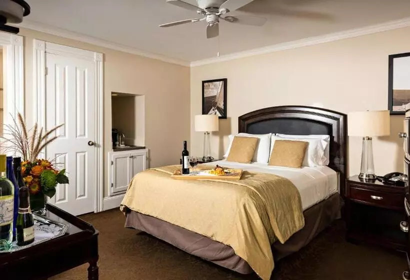 اتاق سوپریور, Crowne Pointe Historic Inn Adults Only