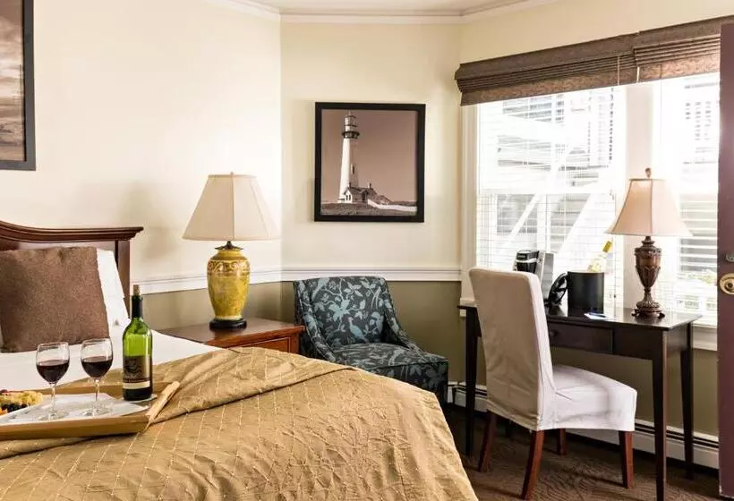 اتاق سوپریور با تخت بزرگ, Crowne Pointe Historic Inn Adults Only