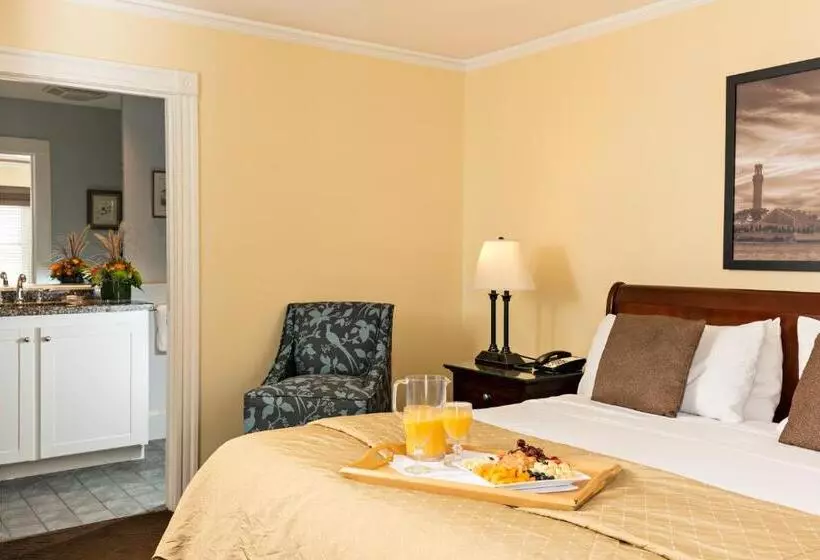 اتاق سوپریور با تخت بزرگ, Crowne Pointe Historic Inn Adults Only