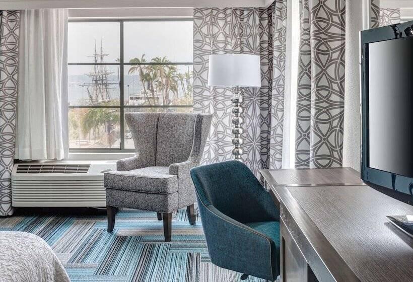 סוויטה, Hampton Inn San Diego Downtown