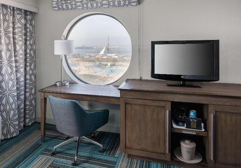 חדר סטנדרט עם מיטת קינג, Hampton Inn San Diego Downtown