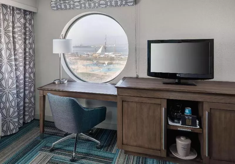 Standard-huone King-vuode, Hampton Inn San Diego Downtown