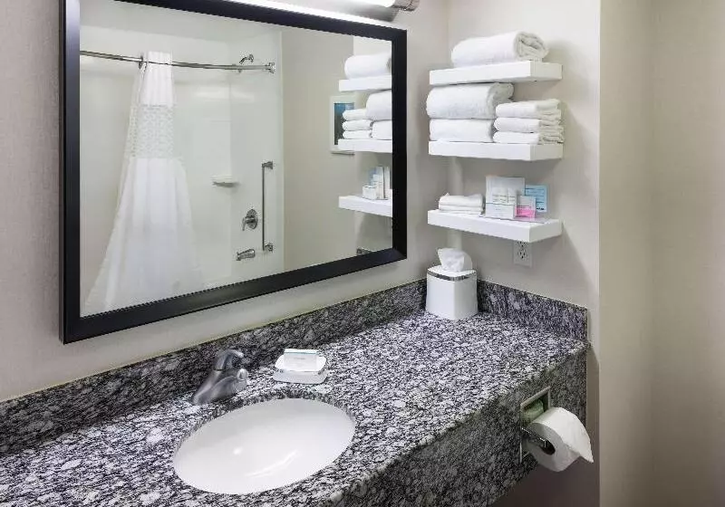 Perhehuone, Hampton Inn San Diego Downtown