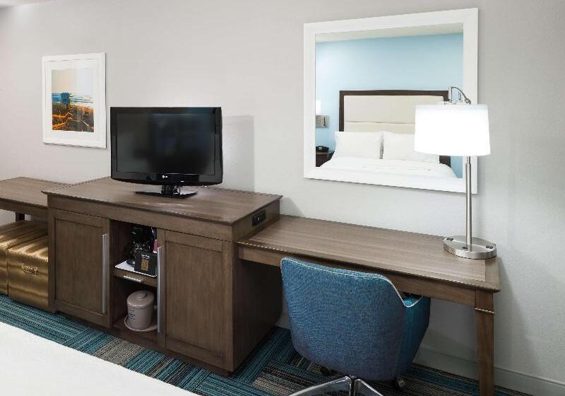 חדר משפחתי, Hampton Inn San Diego Downtown