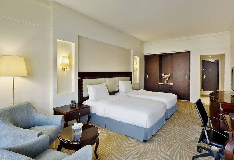 Номер Executive, Hilton Alexandria Green Plaza