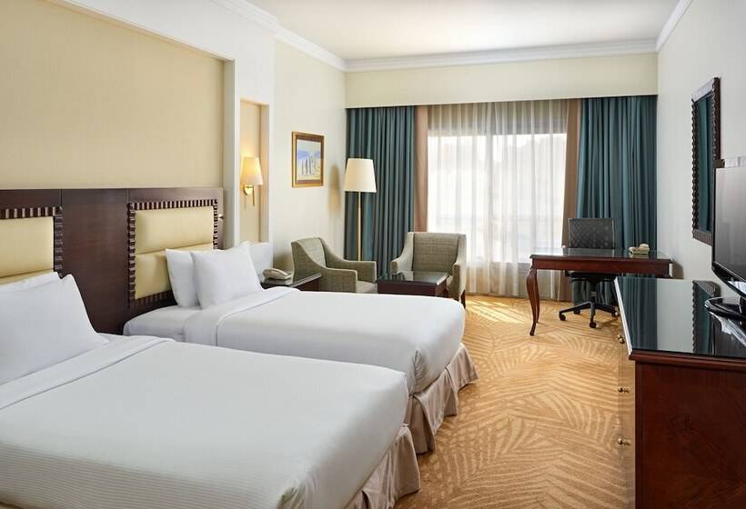 Номер Премиум, Hilton Alexandria Green Plaza