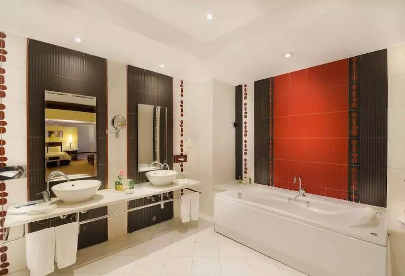 سوئیت پرزیدنت, Hilton Alexandria Green Plaza