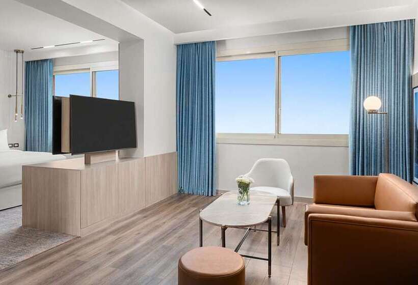 Номер Executive, Hilton Alexandria Green Plaza