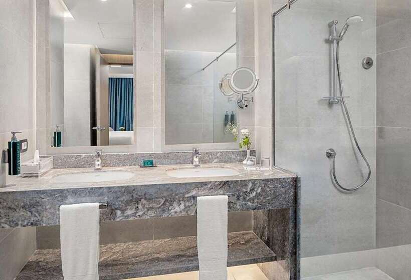 Номер Executive, Hilton Alexandria Green Plaza