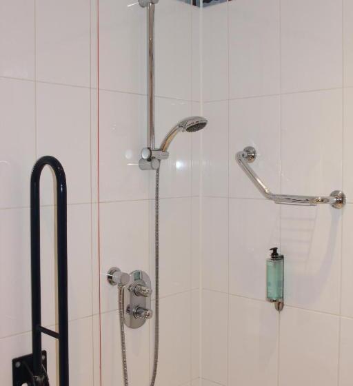 Номер Стандарт Адаптированный для Инвалидов, Holiday Inn Ellesmere Port/cheshire Oaks, An Ihg