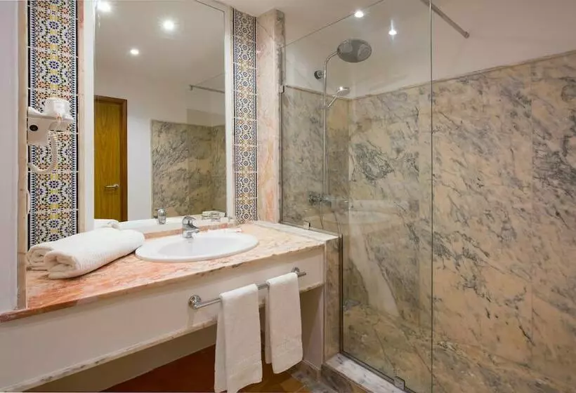 اتاق اساندارد با چشم‌انداز جانبی به دریا, Iberostar Waves Founty Beach - All Inclusive