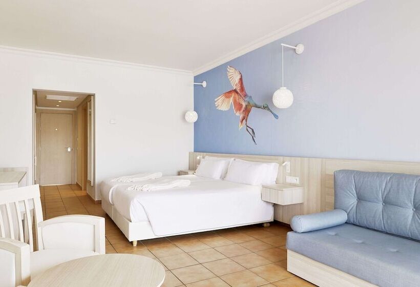 غرفة قياسية إطلالة جانبية علي البحر, Iberostar Waves Founty Beach - All Inclusive