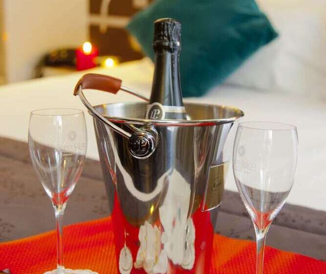 חדר סטנדרט, Lumieres Montmartre Paris