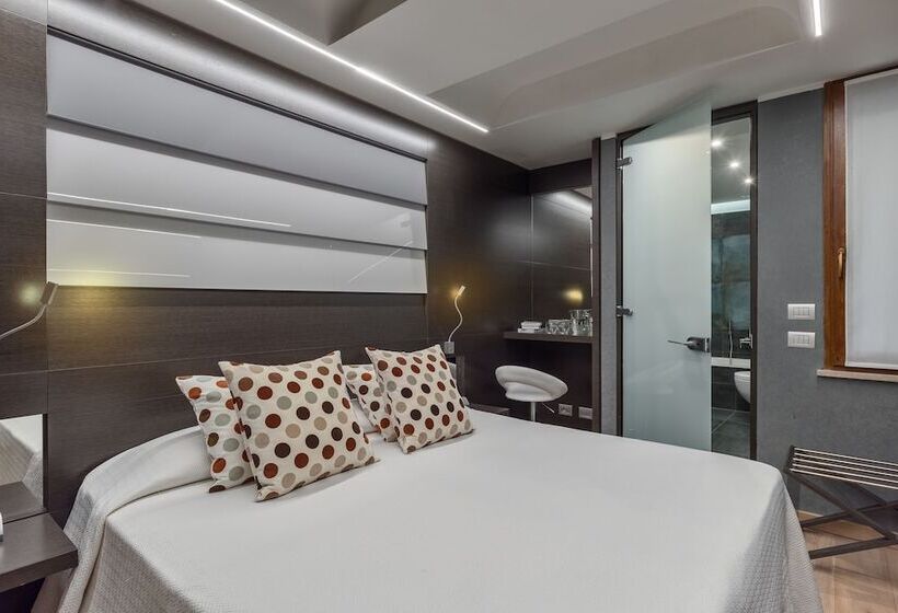 اتاق لوکس, Mastino