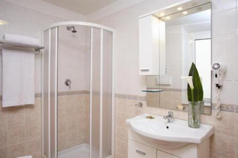 آپارتمان لوکس 1 خوابه, Mastino