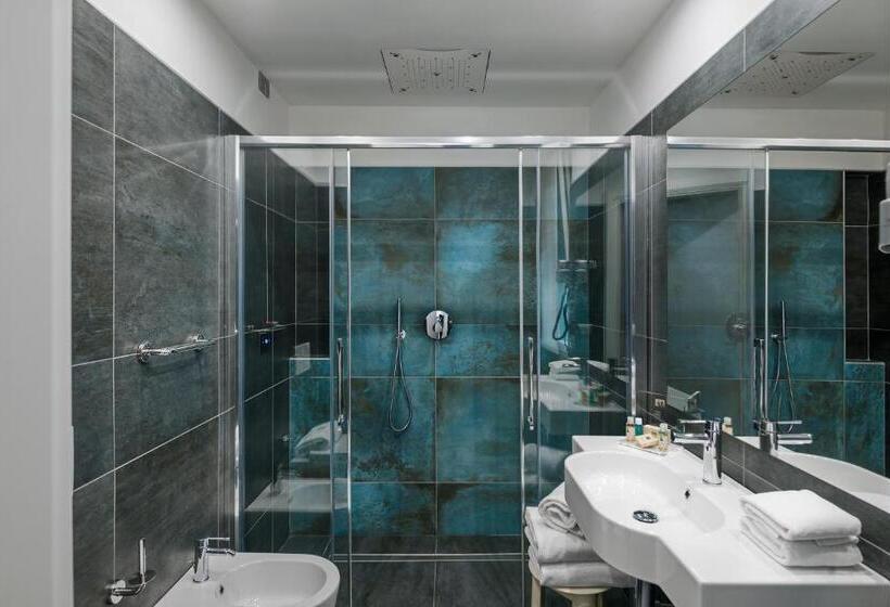 اتاق لوکس, Mastino