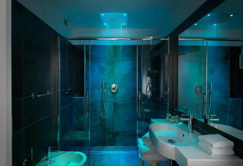 اتاق لوکس, Mastino