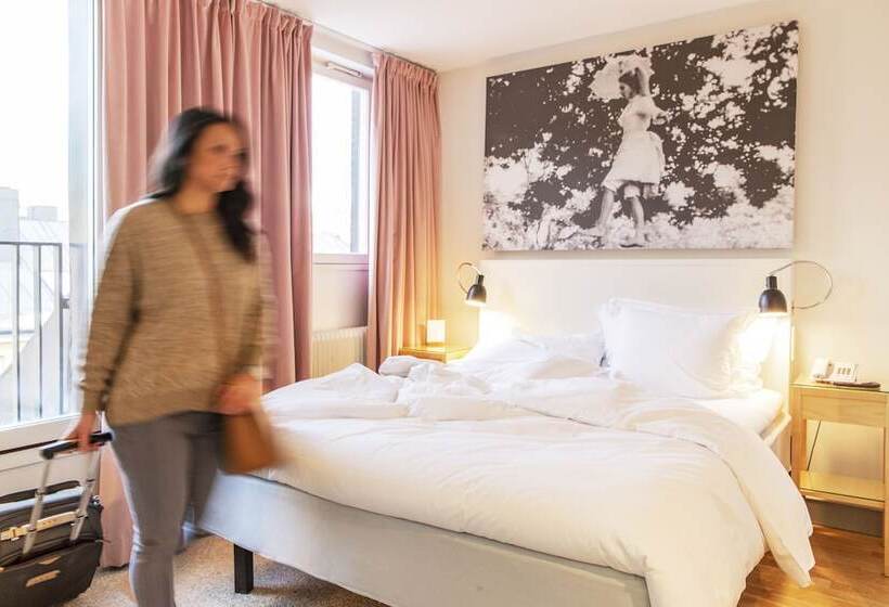 חדר סטנדרט, Rival