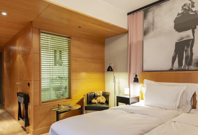 חדר סטנדרט, Rival