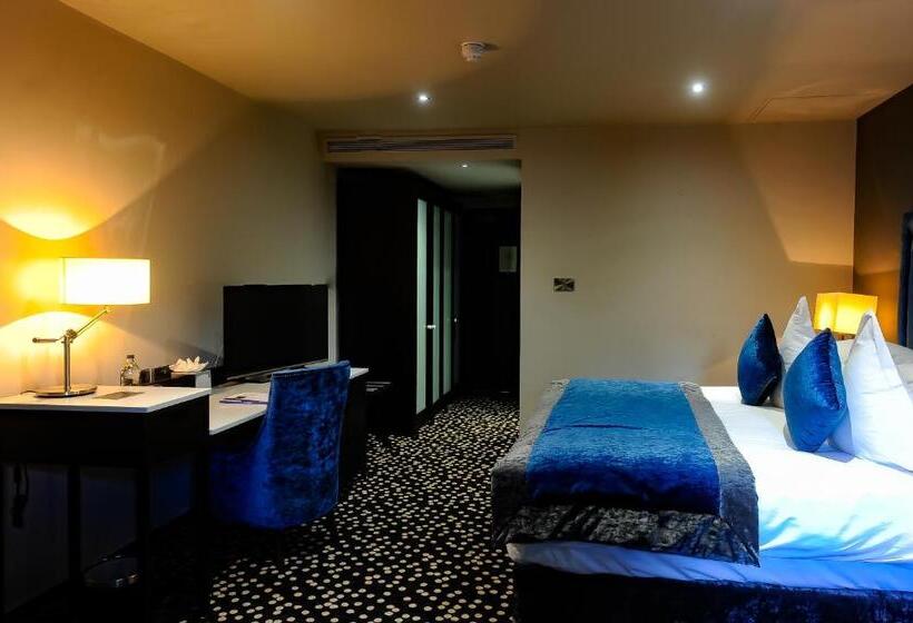 חדר קלאסי, Ten Square