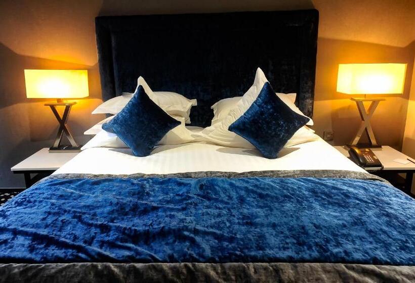 חדר קלאסי, Ten Square