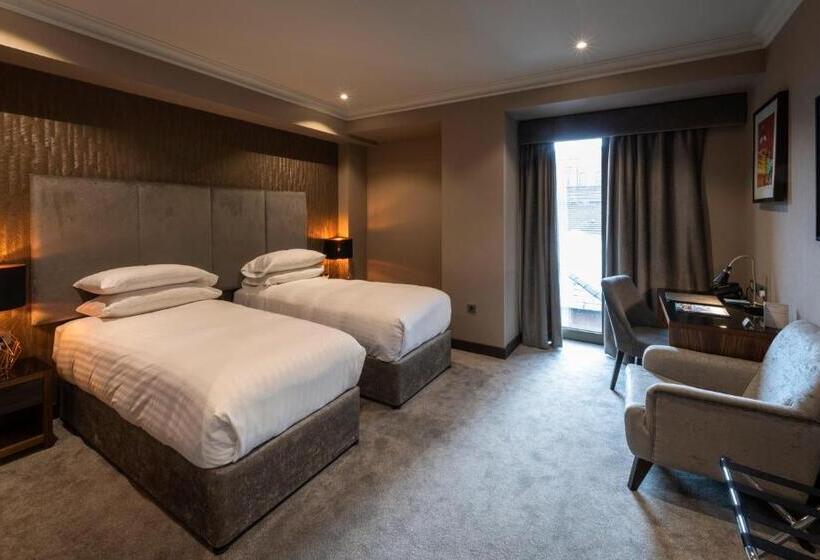 חדר סטנדרט, Ten Square