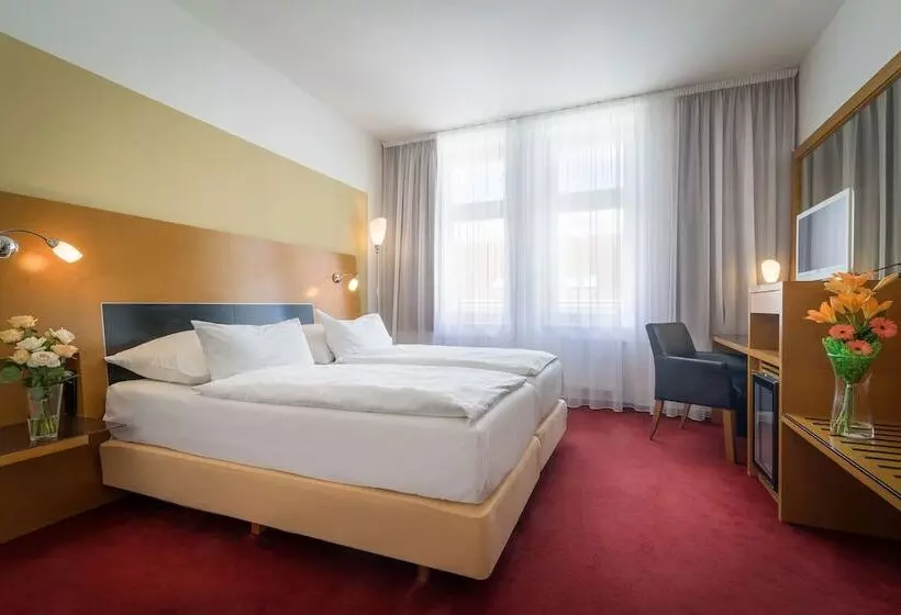 Standard-huone, Theatrino