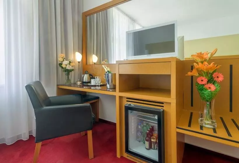 Standard-huone, Theatrino