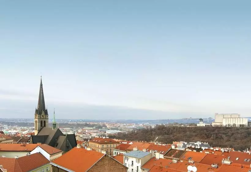 Deluxe-huone, Theatrino