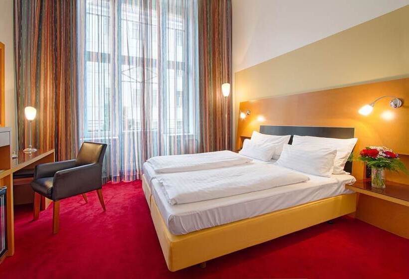 デラックスルーム, Theatrino