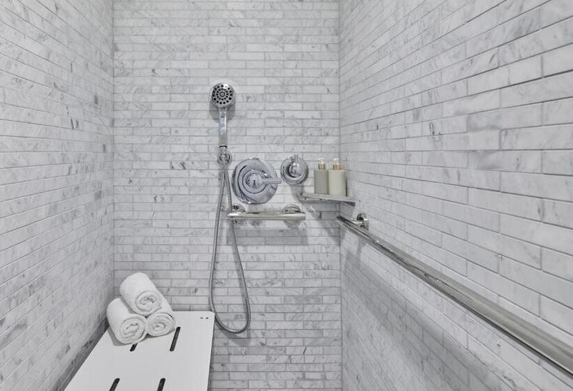 Номер Стандарт Кровать Кинг Адаптированный для Инвалидов, Viceroy Santa Monica