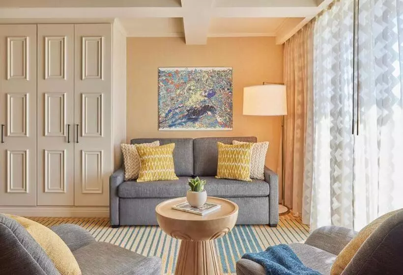 سوئیت جونیور با تخت بزرگ, Viceroy Santa Monica